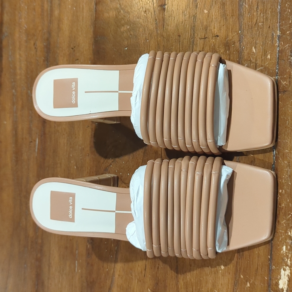 NWT Dolce Vita heels size 9.5